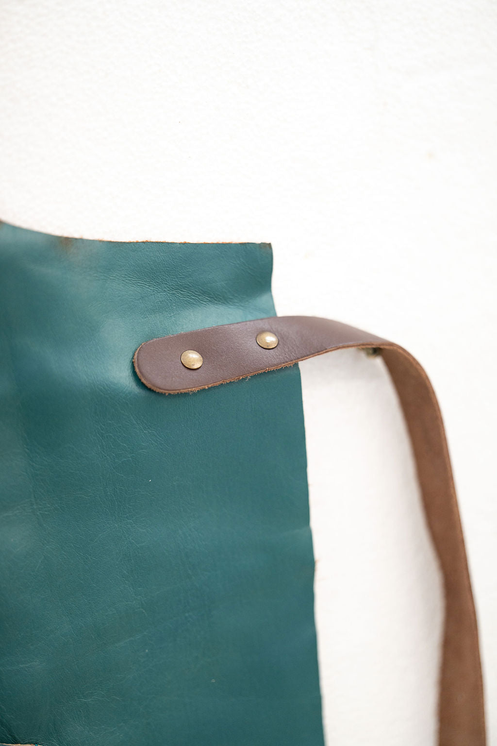 Ocean Teal Leather Apron – Signature Premium Work Apron (80×60 cm)