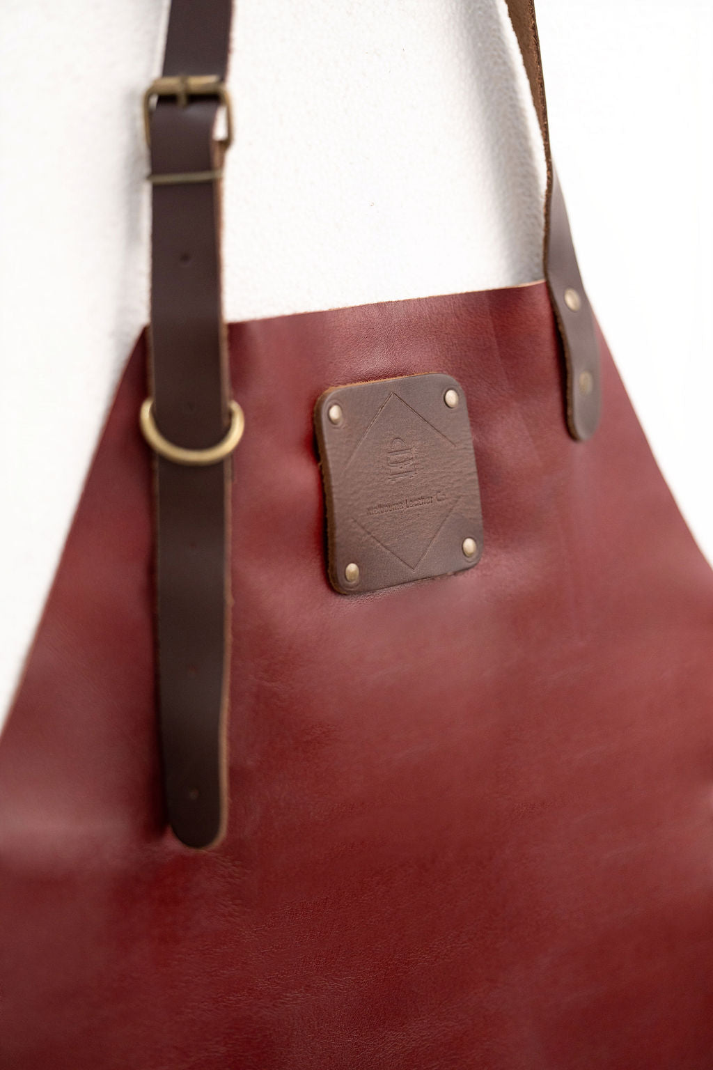 Red Leather Apron – Premium Minimal Work Apron (80×60 cm)