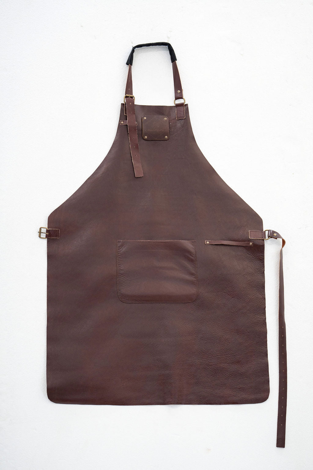 Classic Chestnut Leather Apron – Durable, Stylish & Handmade