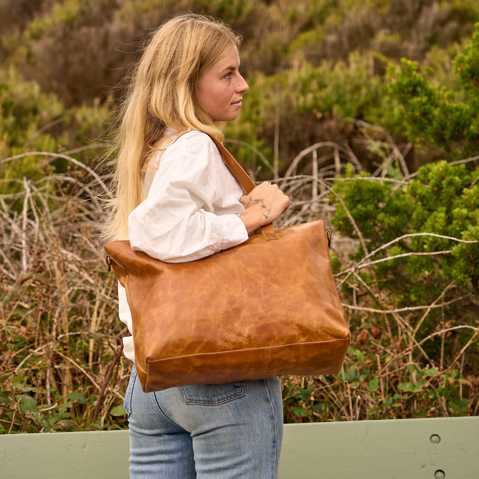 Large Vintage Brown Full-Grain Leather Tote Bag – Classic Everyday Carryall