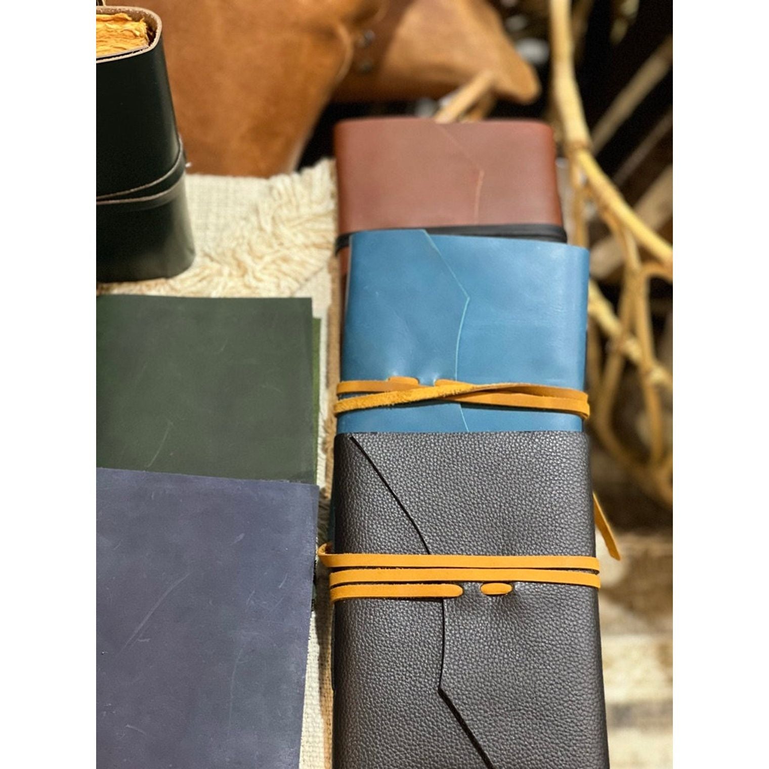 Melbourne Leather Co Set of 4* A5 Leather Journals Notebook Sketch Book Travel Holiday Journal Gift for Her Him Christmas Fathers Mothers Day - LJ14