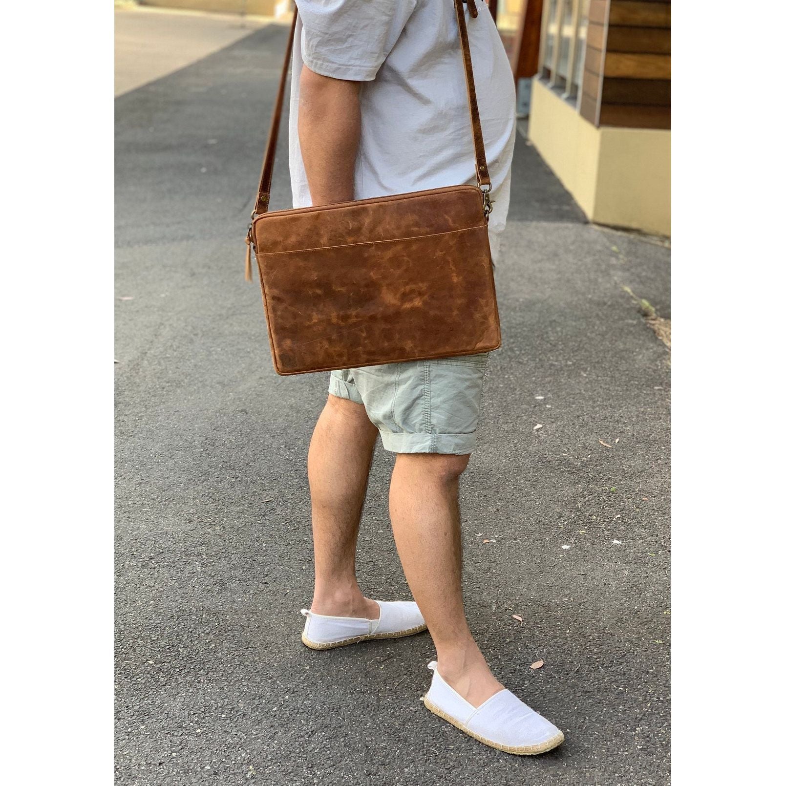 Melbourne Leather Co Handmade Genuine Leather macbook sleeve case for 12 13 15 inch macbook / Fathers day Gift for him macbook air 13 15 inch sleeve case - LB09